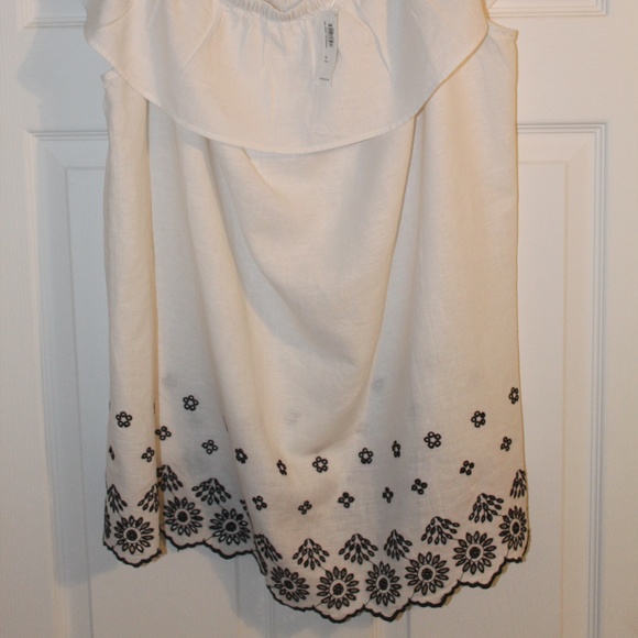 NWT -3X Plus - Old Navy White and Black Ruffle Top - Picture 2 of 6